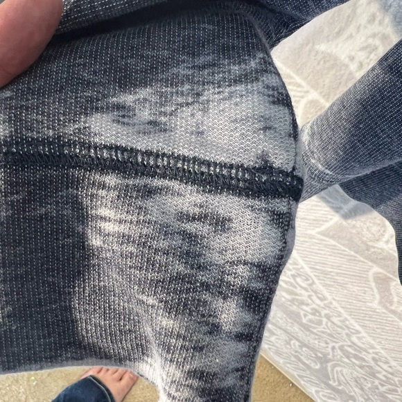 GORGEOUS LUCKY BRAND TOP L LARGE EMBROIDERED GRAY BURNOUT 792 PINK ROSES WHITE - Picture 13 of 14